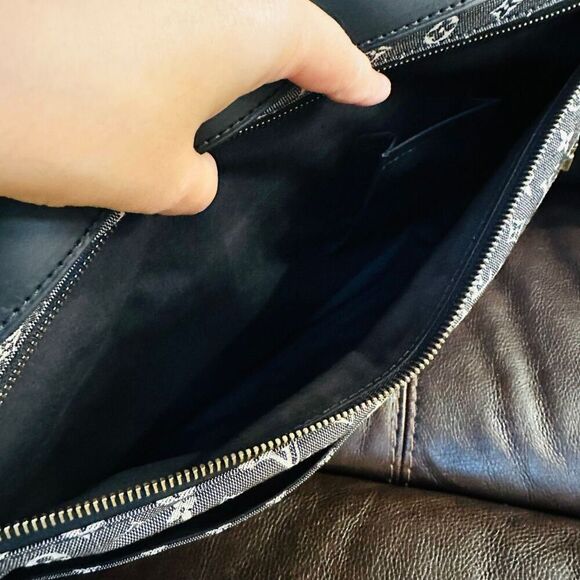 Brand New Louis Vuitton Mini Lin Messenger Baby Bag - Picture 10 of 16